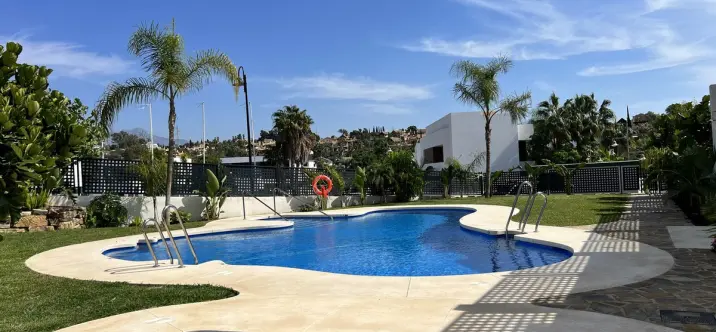 Sale of townhouse in Estepona 0