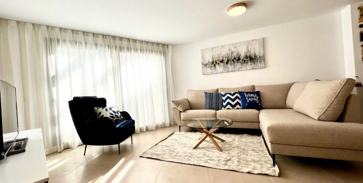 Sale of townhouse in Estepona 3