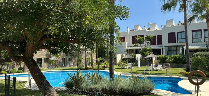 Sale of townhouse in Cancelada 0