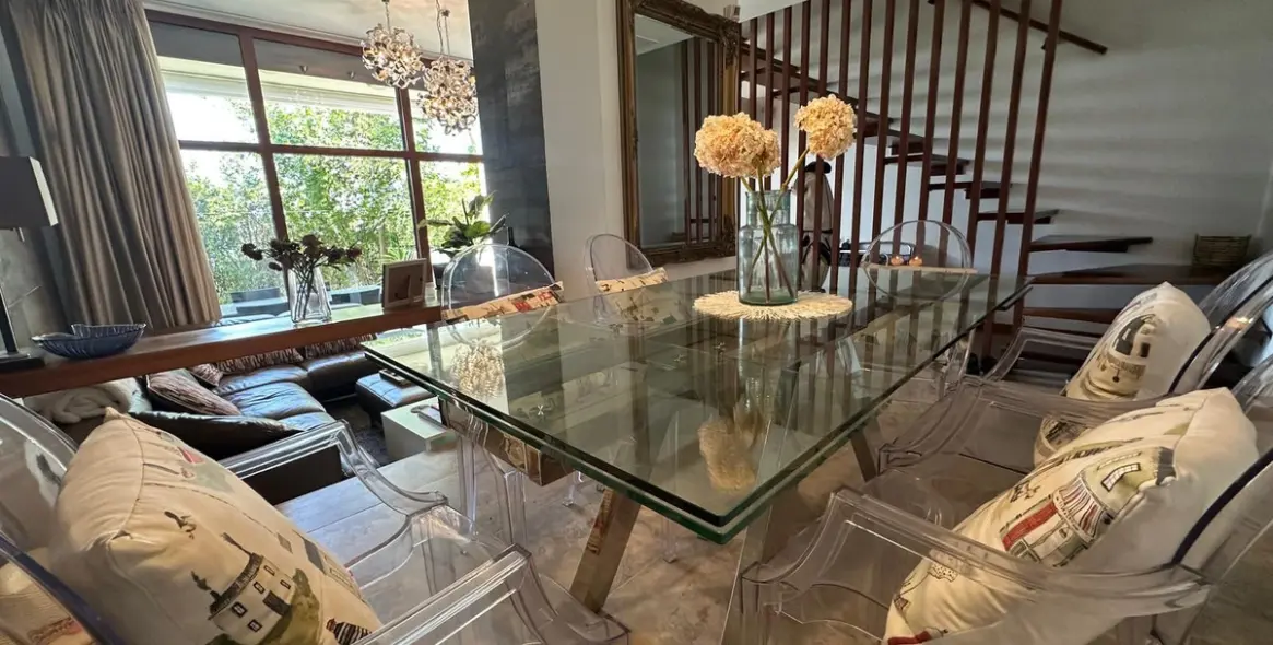 Sale of townhouse in Cancelada 11