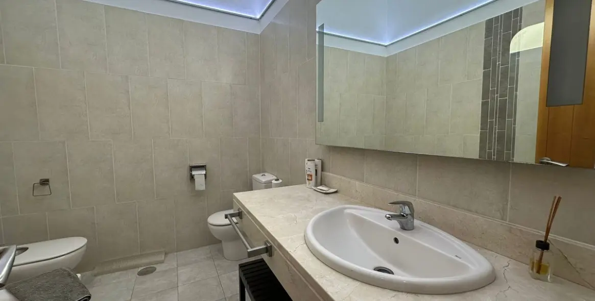 Sale of townhouse in Cancelada 18