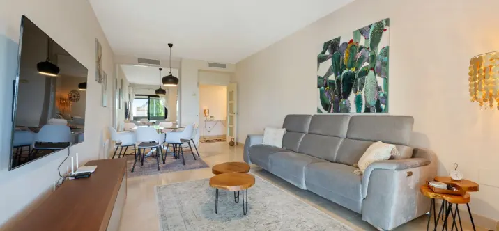 Sale of middle floor apartment in Los Flamingos 0