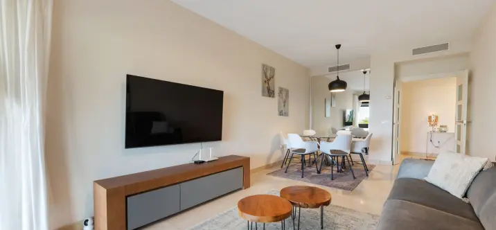 Sale of middle floor apartment in Los Flamingos 1