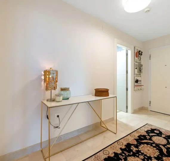 Sale of middle floor apartment in Los Flamingos