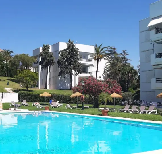 Sale of ground floor apartment in Los Monteros