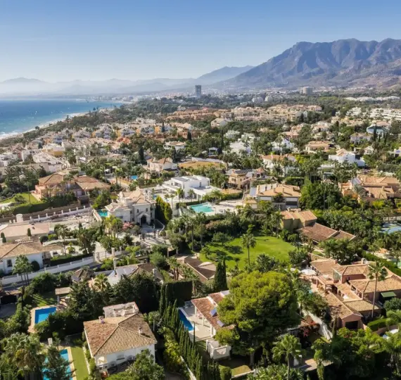 Sale of ground floor apartment in Los Monteros