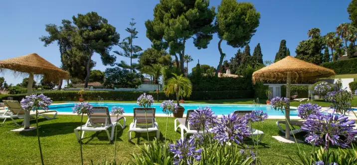 Sale of ground floor apartment in Los Monteros 2