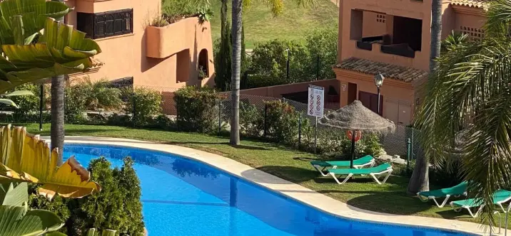 Venta de ático dúplex en Ojén 1