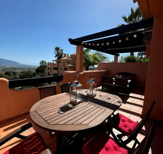 Venta de ático dúplex en Ojén