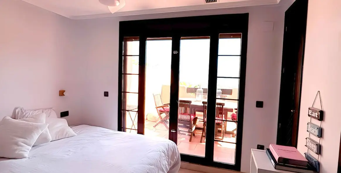 Venta de ático dúplex en Ojén 18