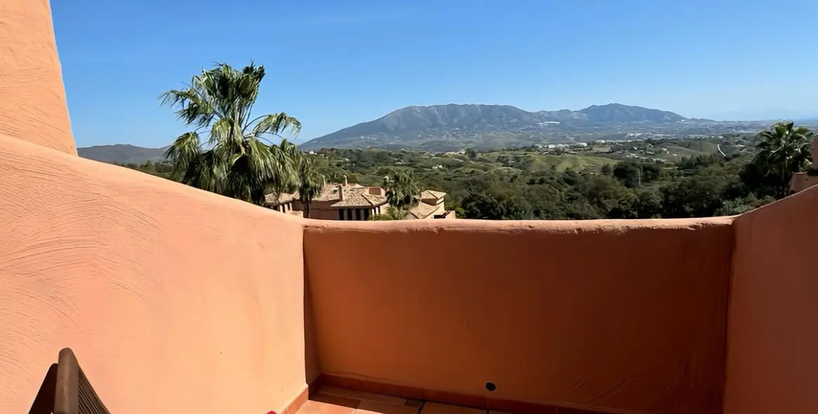 Sale of penthouse duplex in Ojén 22