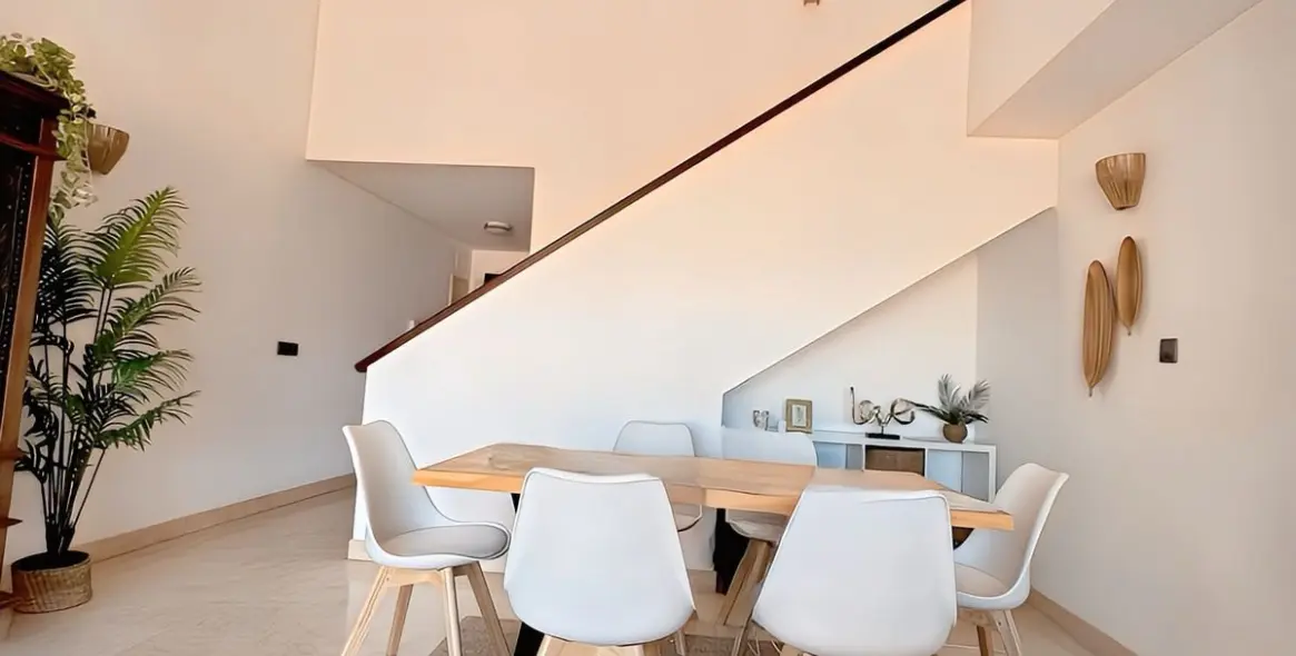 Sale of penthouse duplex in Ojén 30