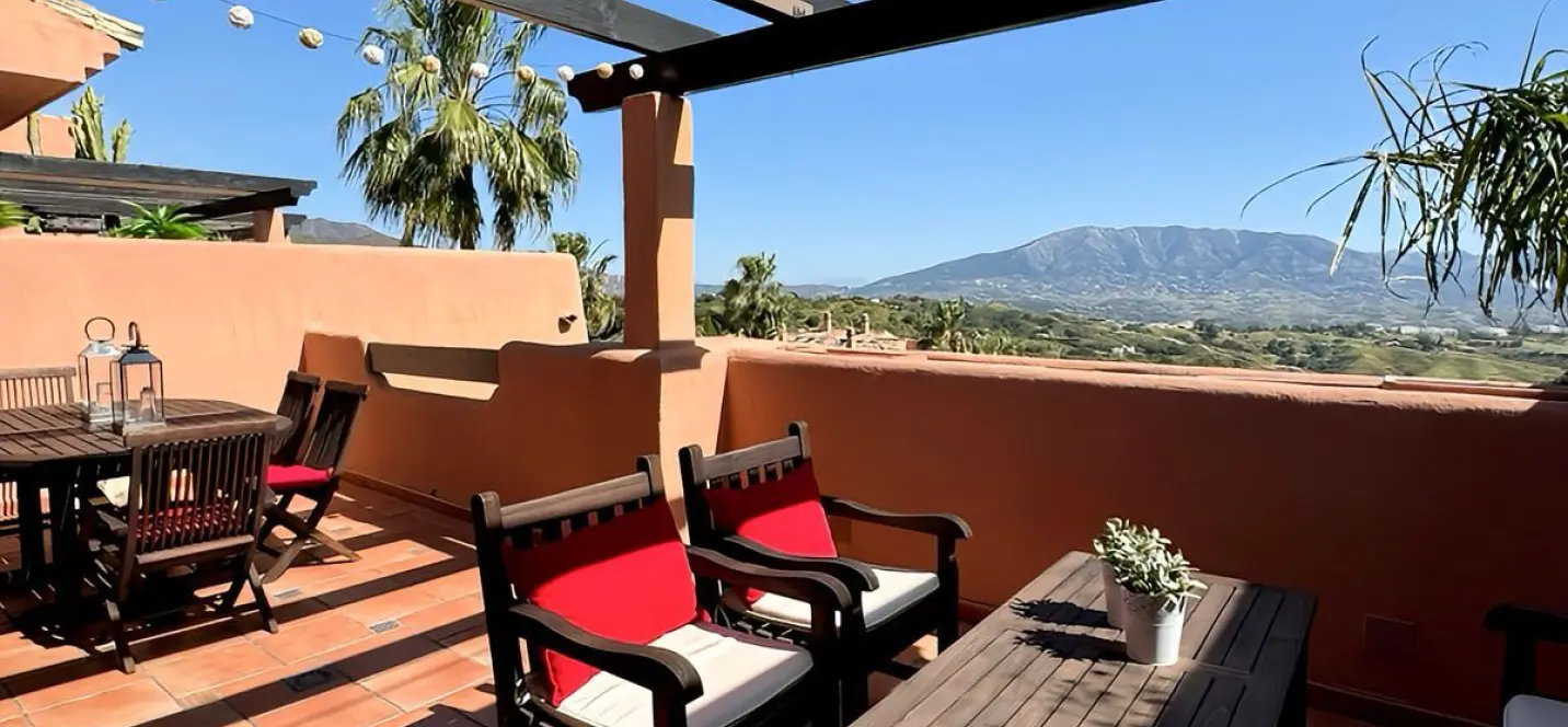 Venta de ático dúplex en Ojén 0
