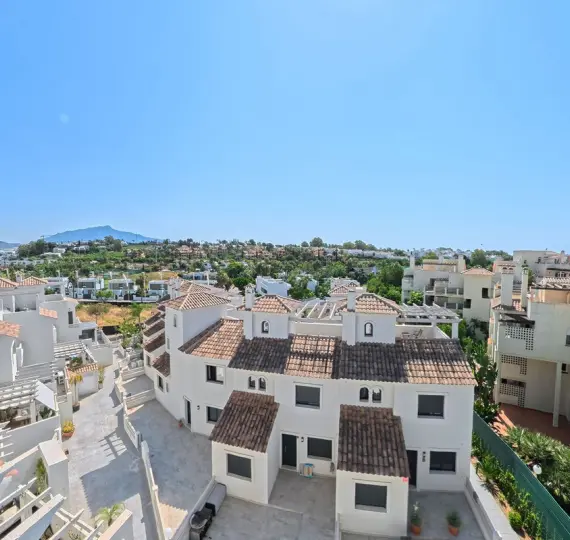 Sale of townhouse in Estepona