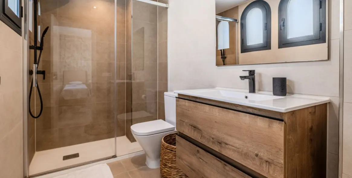 Sale of townhouse in Estepona 13