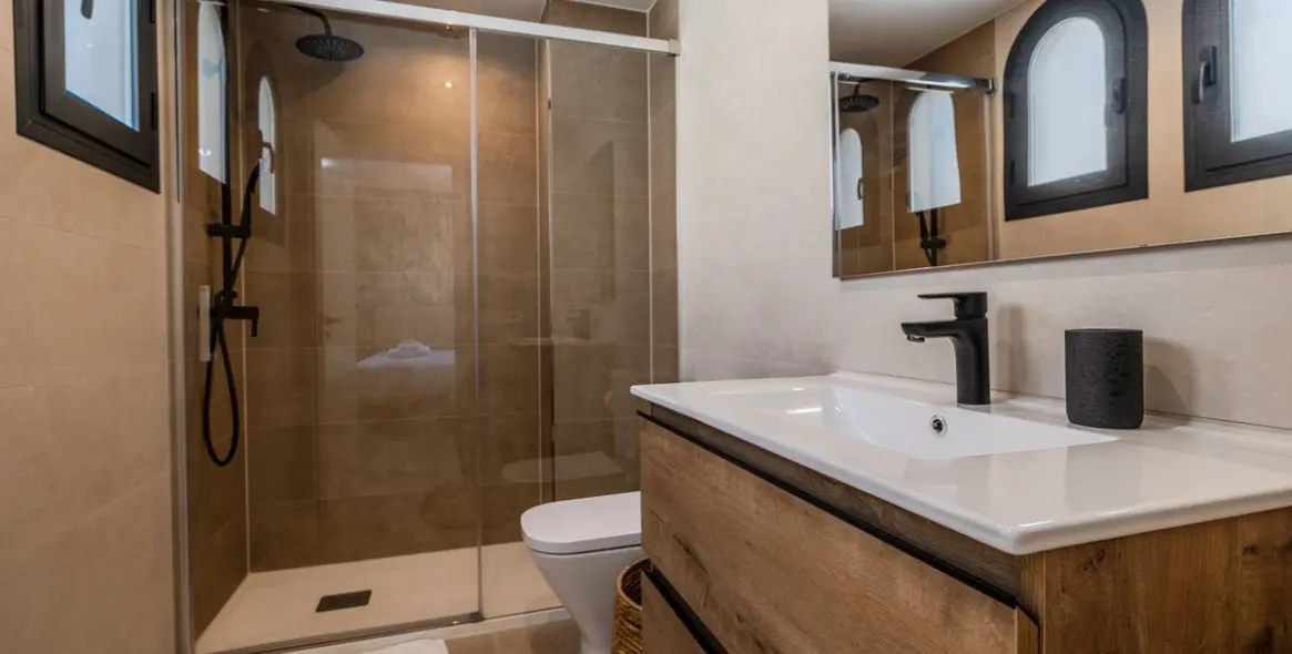 Sale of townhouse in Estepona 14