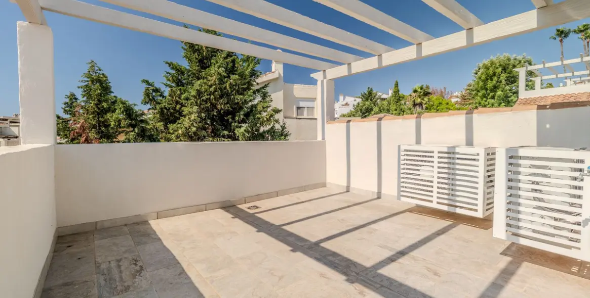 Sale of townhouse in Estepona 21