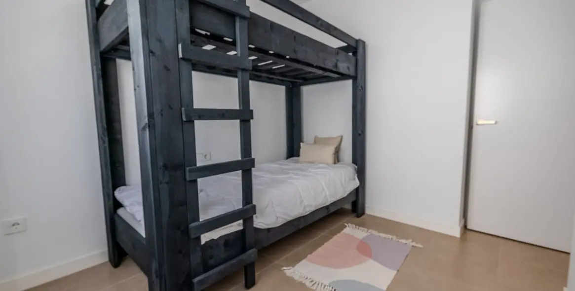 Sale of townhouse in Estepona 35