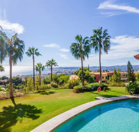 Venta de apartamento en planta media en Benalmadena