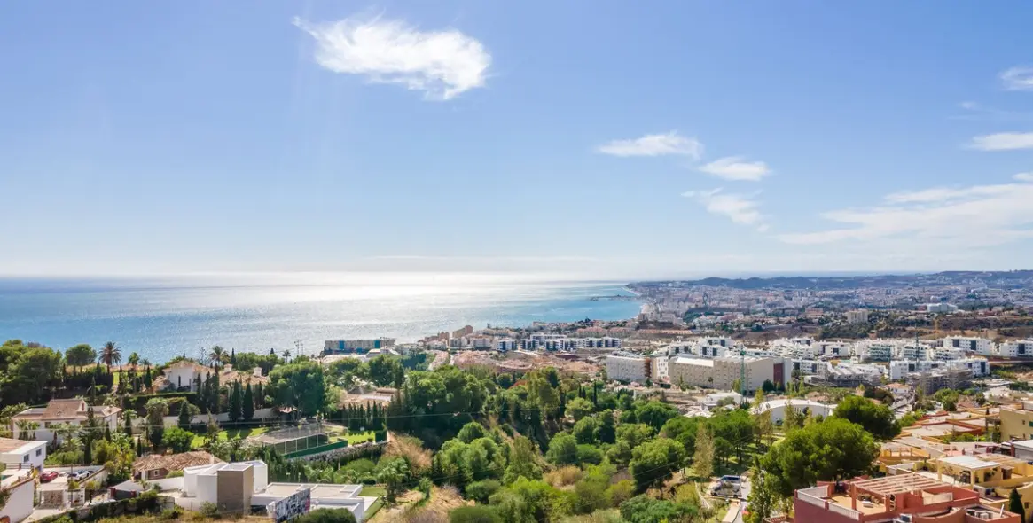 Sale of middle floor apartment in Benalmadena 26