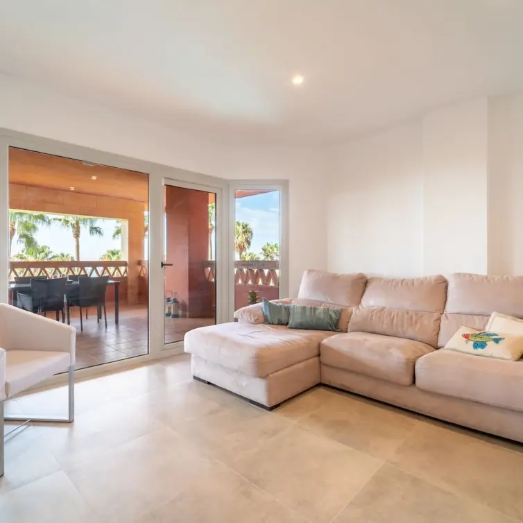 Sale of middle floor apartment in Benalmadena