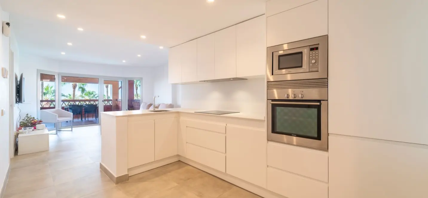 Sale of middle floor apartment in Benalmadena 4