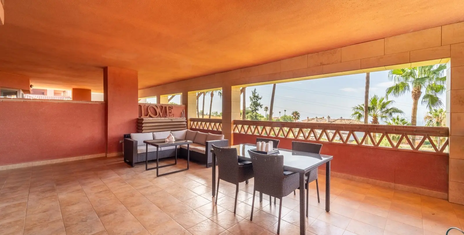 Sale of middle floor apartment in Benalmadena 18