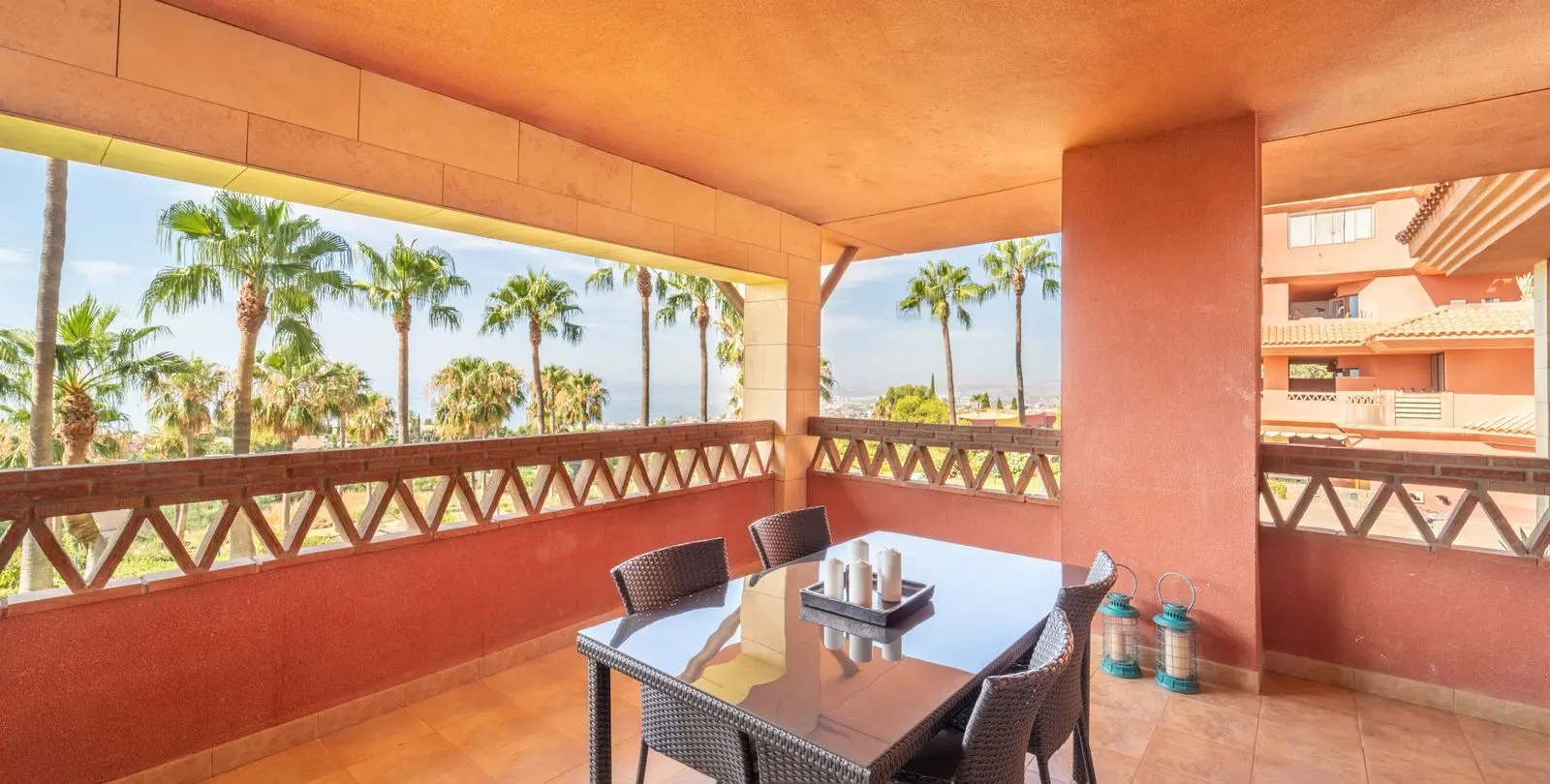 Sale of middle floor apartment in Benalmadena 22