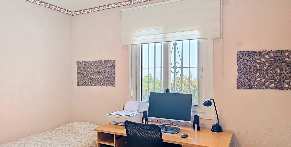 Продажа  отдельно стоящей виллы в Arenas 15