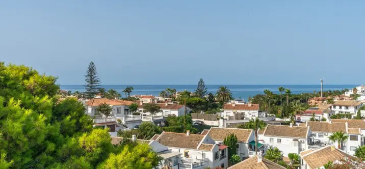 Продажа дома на две семьи в El Faro 4