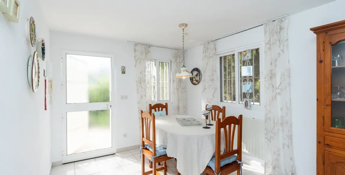 Продажа дома на две семьи в El Faro 20