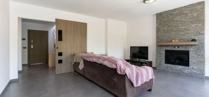 Sale of detached villa in Coín 2