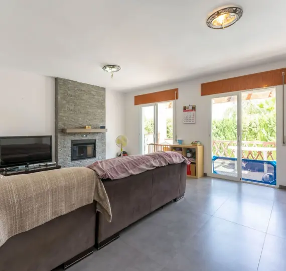 Sale of detached villa in Coín