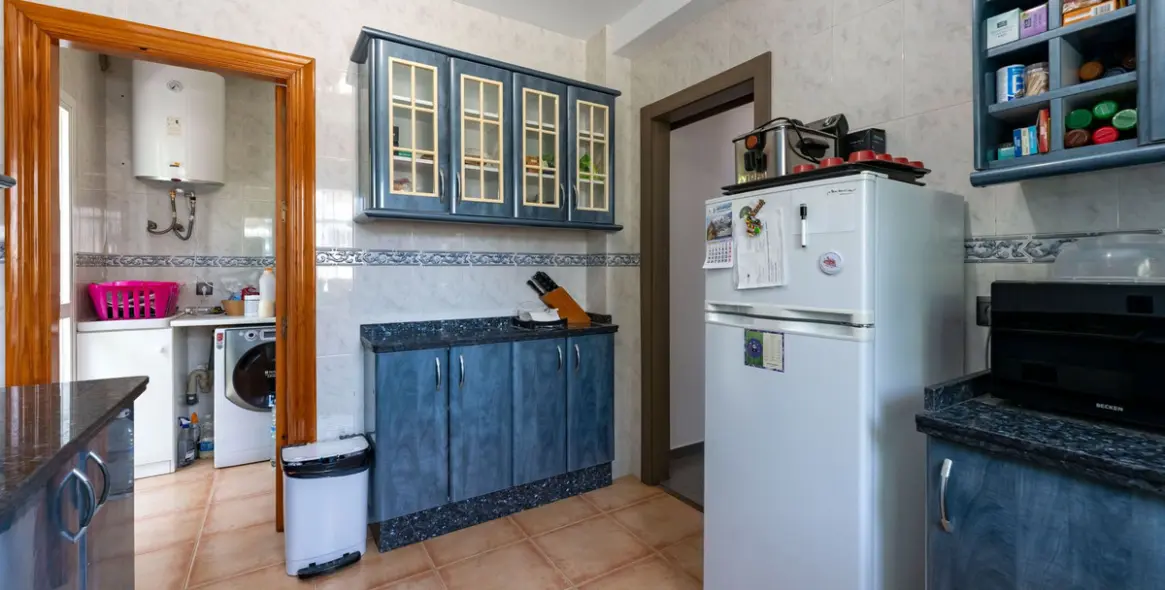 Sale of detached villa in Coín 8