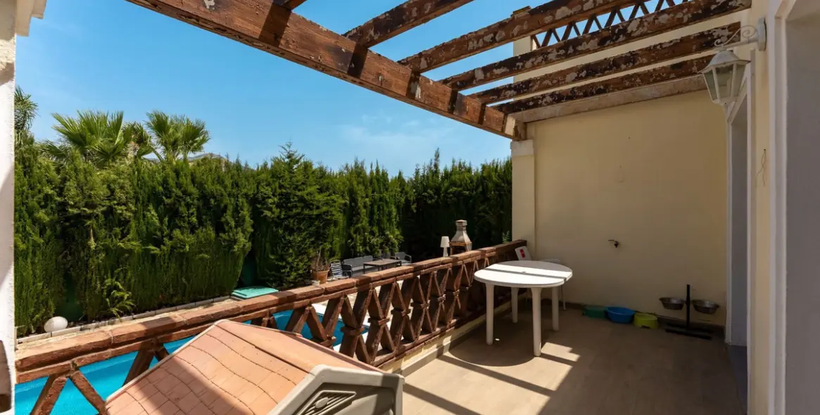 Продажа  отдельно стоящей виллы в Coín 34