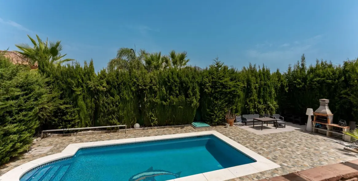 Продажа  отдельно стоящей виллы в Coín 37