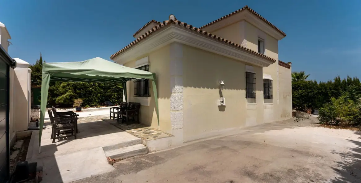 Продажа  отдельно стоящей виллы в Coín 39