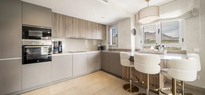 Middle floor apartment R5148265 2