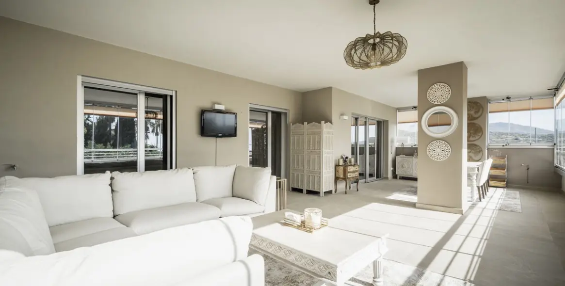 Продажа апартаментов на среднем этаже в Estepona (район Estepona) 4