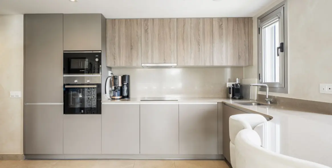 Продажа апартаментов на среднем этаже в Estepona (район Estepona) 8