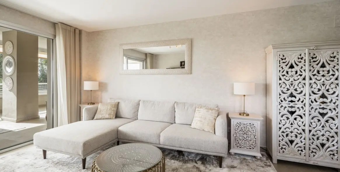 Продажа апартаментов на среднем этаже в Estepona (район Estepona) 10