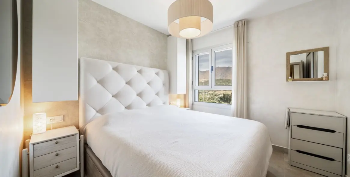 Продажа апартаментов на среднем этаже в Estepona 22