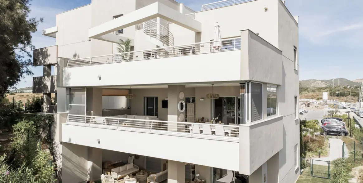 Продажа апартаментов на среднем этаже в Estepona 31