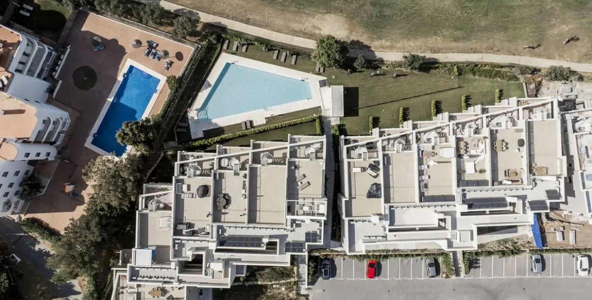 Продажа апартаментов на среднем этаже в Estepona 34