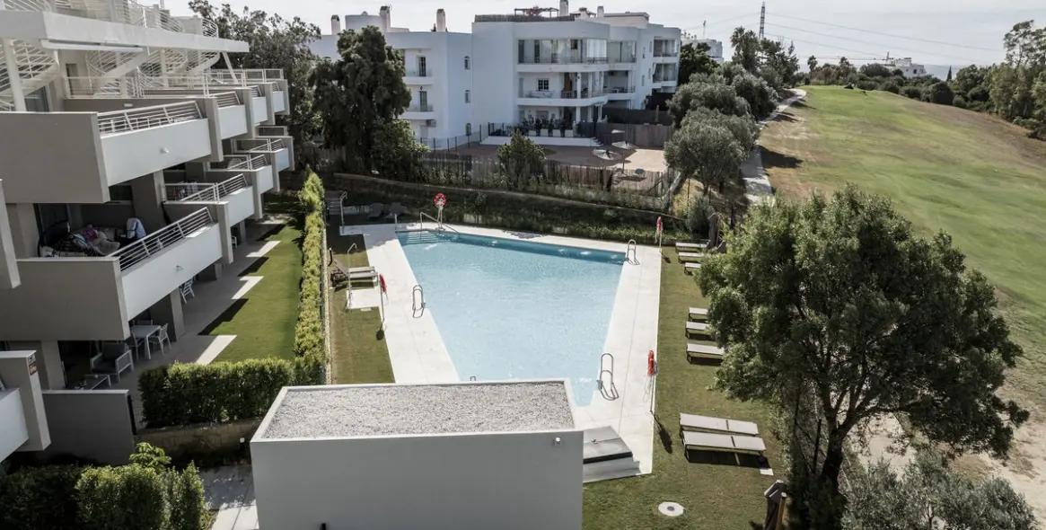 Продажа апартаментов на среднем этаже в Estepona 37