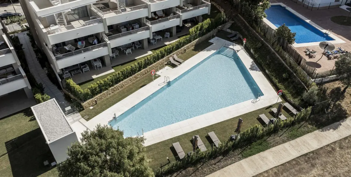 Продажа апартаментов на среднем этаже в Estepona 38