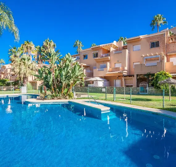 Sale of middle floor apartment in Cabopino