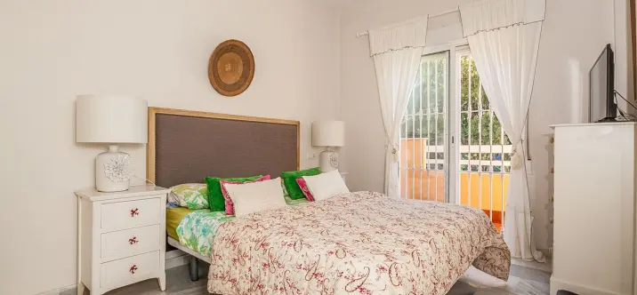 Sale of middle floor apartment in Cabopino 3