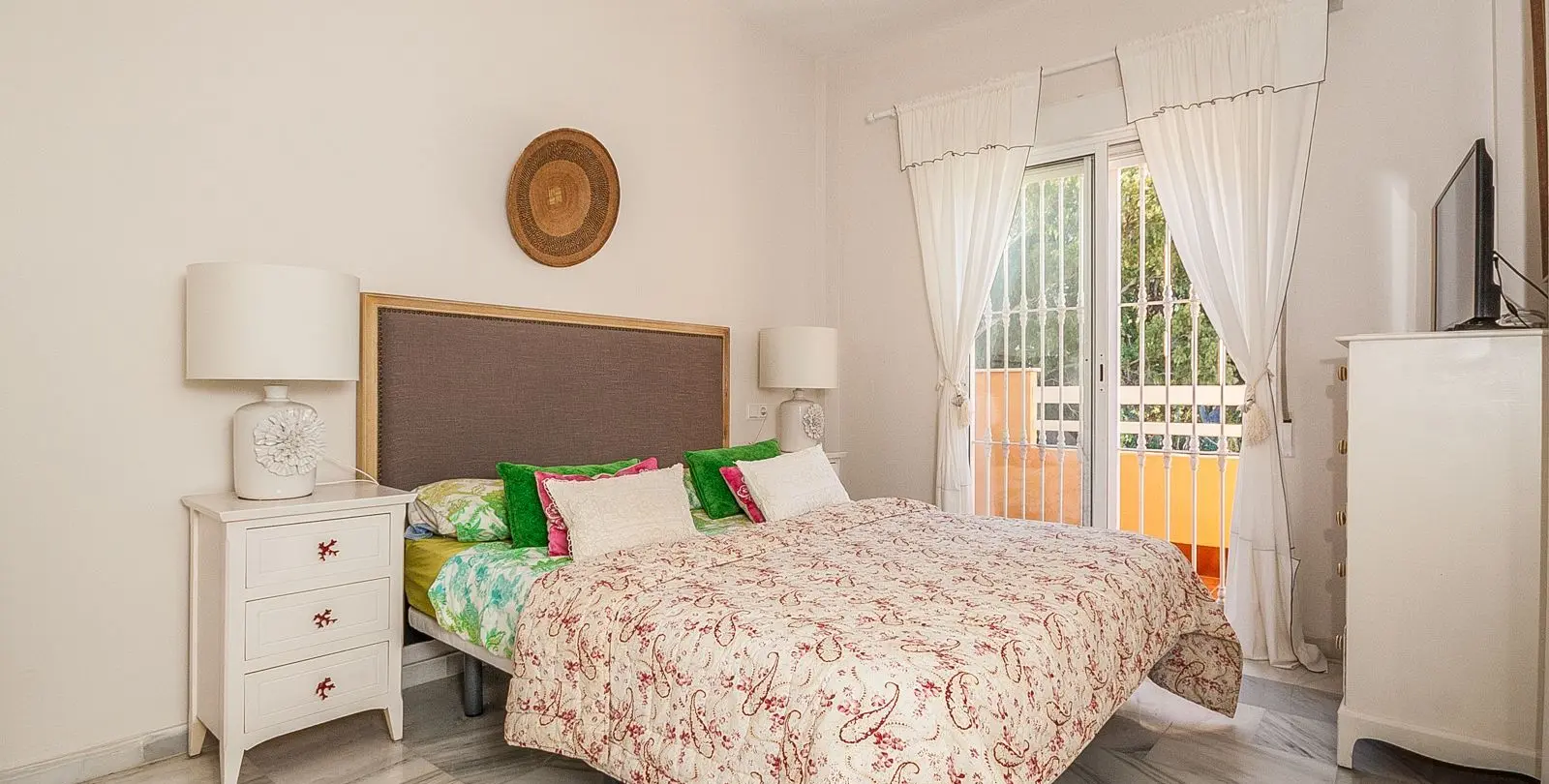 Sale of middle floor apartment in Cabopino 4