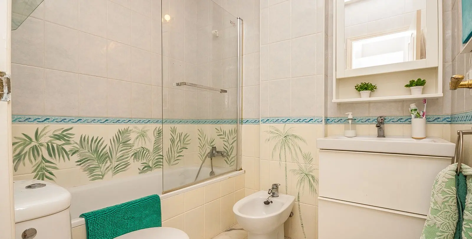 Sale of middle floor apartment in Cabopino 5